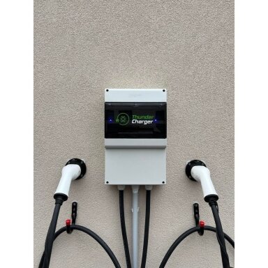 Elektromobilių krovimo stotelė 3 Fazės, 22 kW su 2 vnt Type 2 laidais 5m ilgio